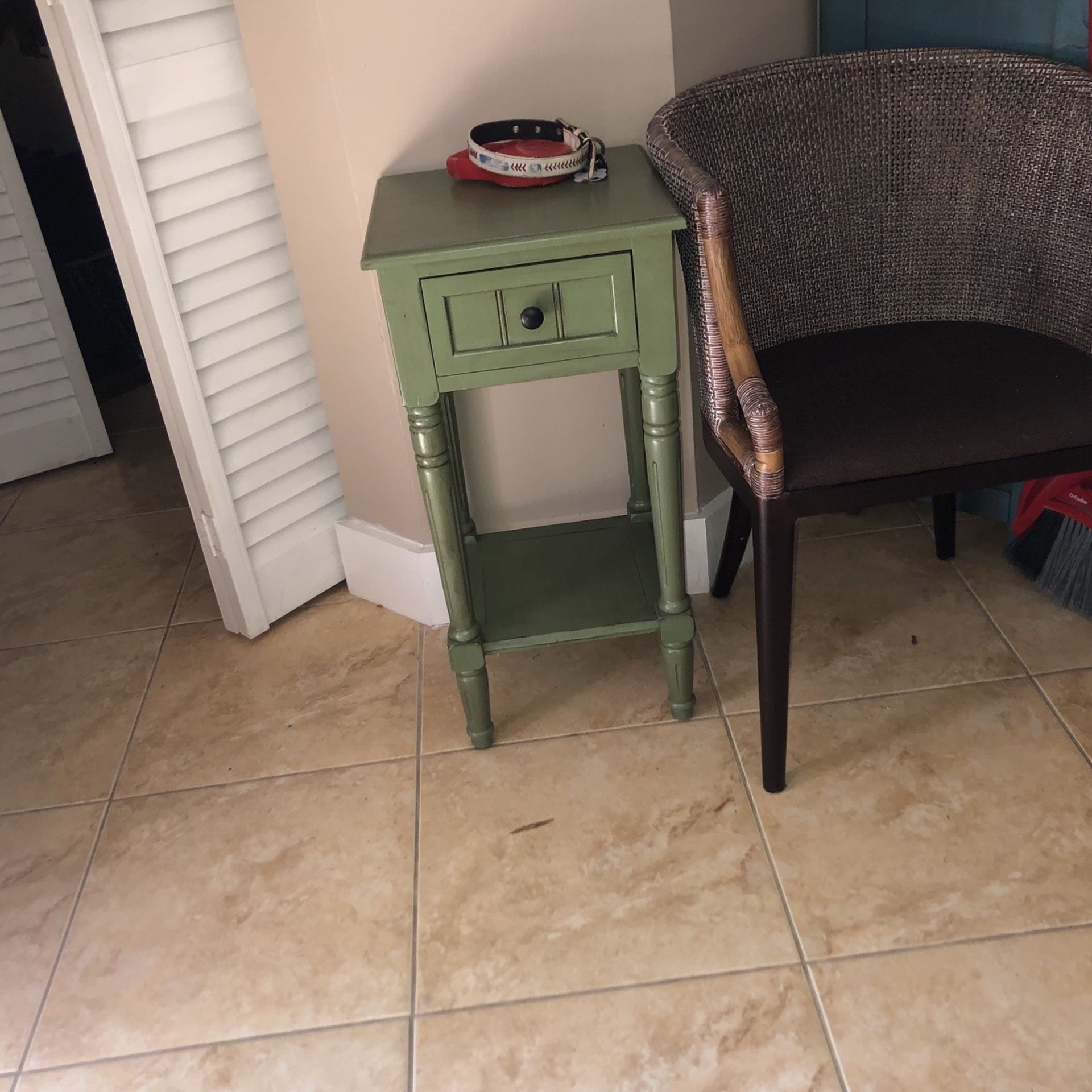 Beautiful End Table Green