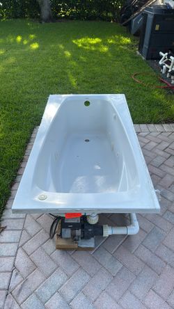 Jacuzzi tub
