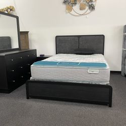 QUEEN SIZE  BLACK BEDROOM SET 