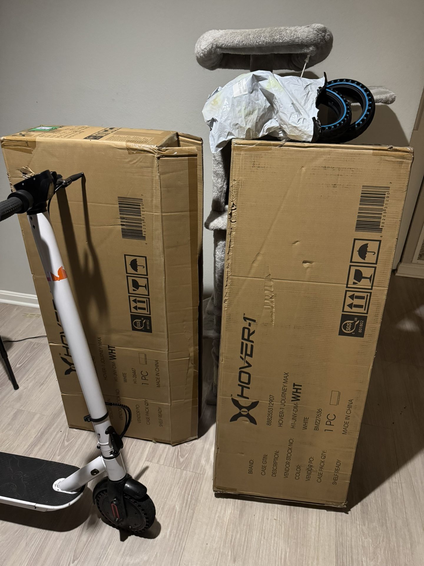 Brand New Unopened White Hover 1 Journey Max 700W