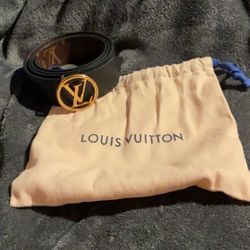 Louis Vuitton black belt go for around 500-600$ on ebay and at the Louis Vuitton store amazing deal