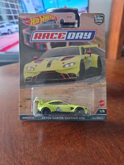 Hotwheels Premium Raceday 2022