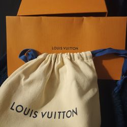 Louis Vuitton 