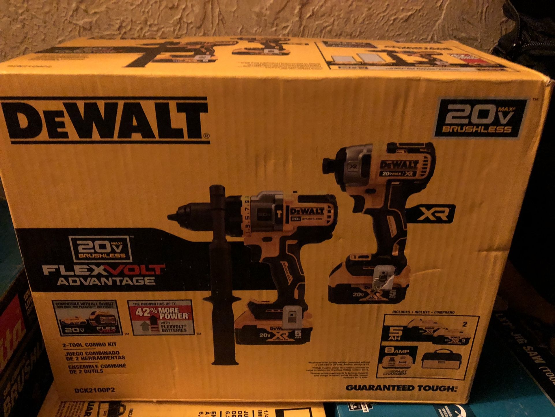 Esta Nuevo Este Combo Son De 20 V
