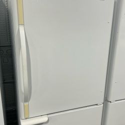 Bottom Freezer White 30” Inch Fridge Preowned
