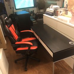 Desk & Chair 