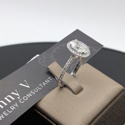 1.75 LabGrown Oval Diamond Ring 14kW