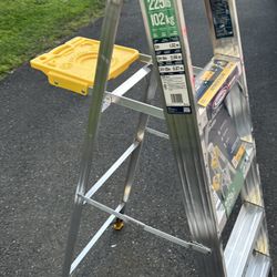 Werner 5 ft. Aluminum Step Ladder (9 ft. Reach Height) with 225 lb. Load Capacity Type II Duty Rating  New &”