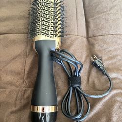 Blow Dryer Brush. Works Great