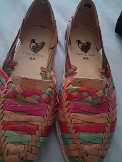 Vendo bonitas sandalias zize 6 de Mexico  8. 5