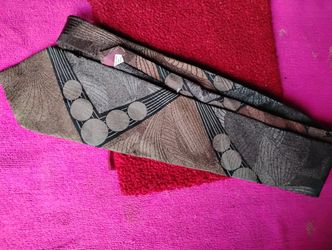 A Nice Pink, Grey, Black  & Tan w/ Circle Designs Men's Tie 