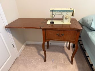 Singer Sewing Machine with Cabinet Table