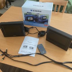 Audiovox Dual DVD Player 