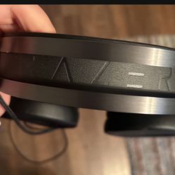 Razer Nari headset for gaming