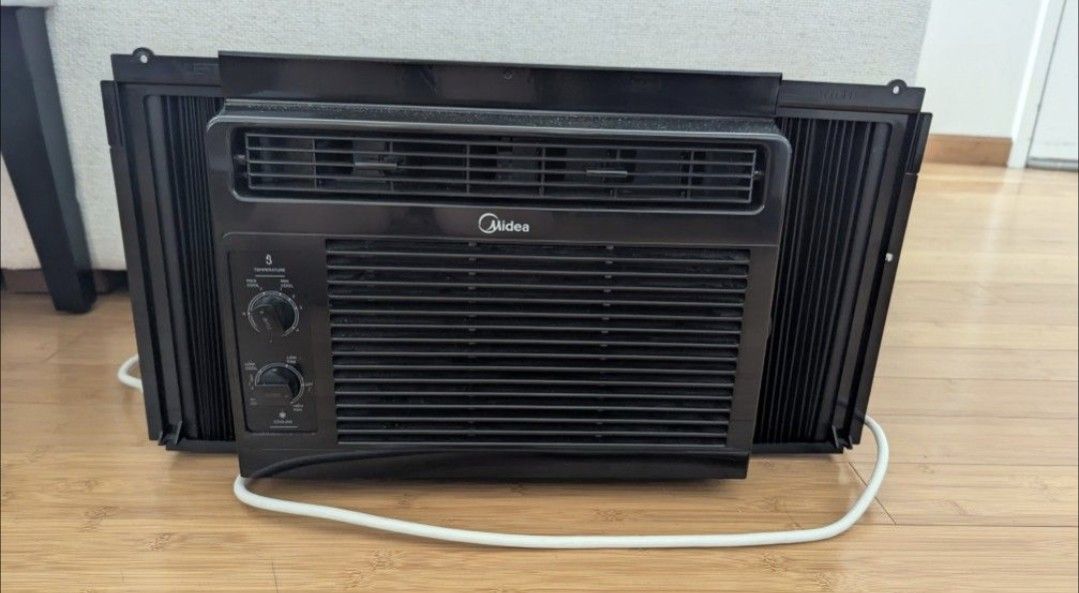 Window AC Unit