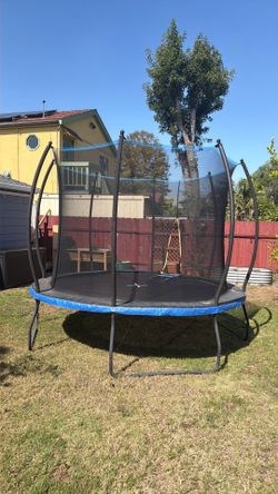 Used trampoline 10ft