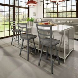 4 Counter Hight Stools/Chairs