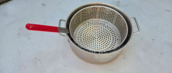 Aluminum Cooking Pot Deep Fryer with Basket – 10QT Aluminum Fry Pot with Easy Grip Handle – Durable Food Grade Outdoor Fryer with Perforated Strainer 