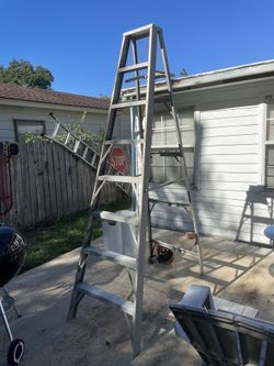 8 Foot (Very Light ) All Aluminum Step Ladder