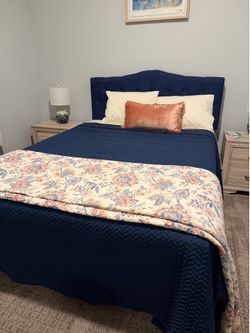 Queen Bed Set