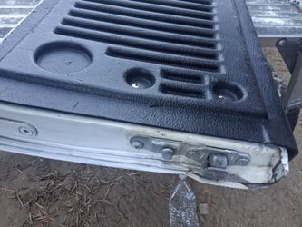 Toyota tacoma tailgate