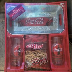 Vintage Collectible Coca Cola Set