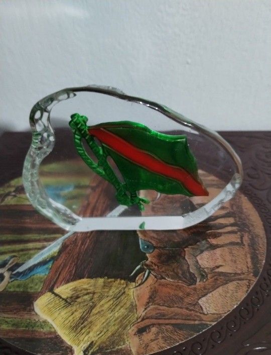 CRYSTAL - GLASS PAPERWEIGHT 5" - W02