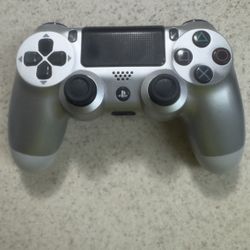 PS4 controller