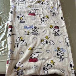 Snoopy and Woodstock Throw Blanket