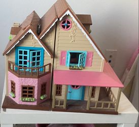 Doll House w/ Furniture