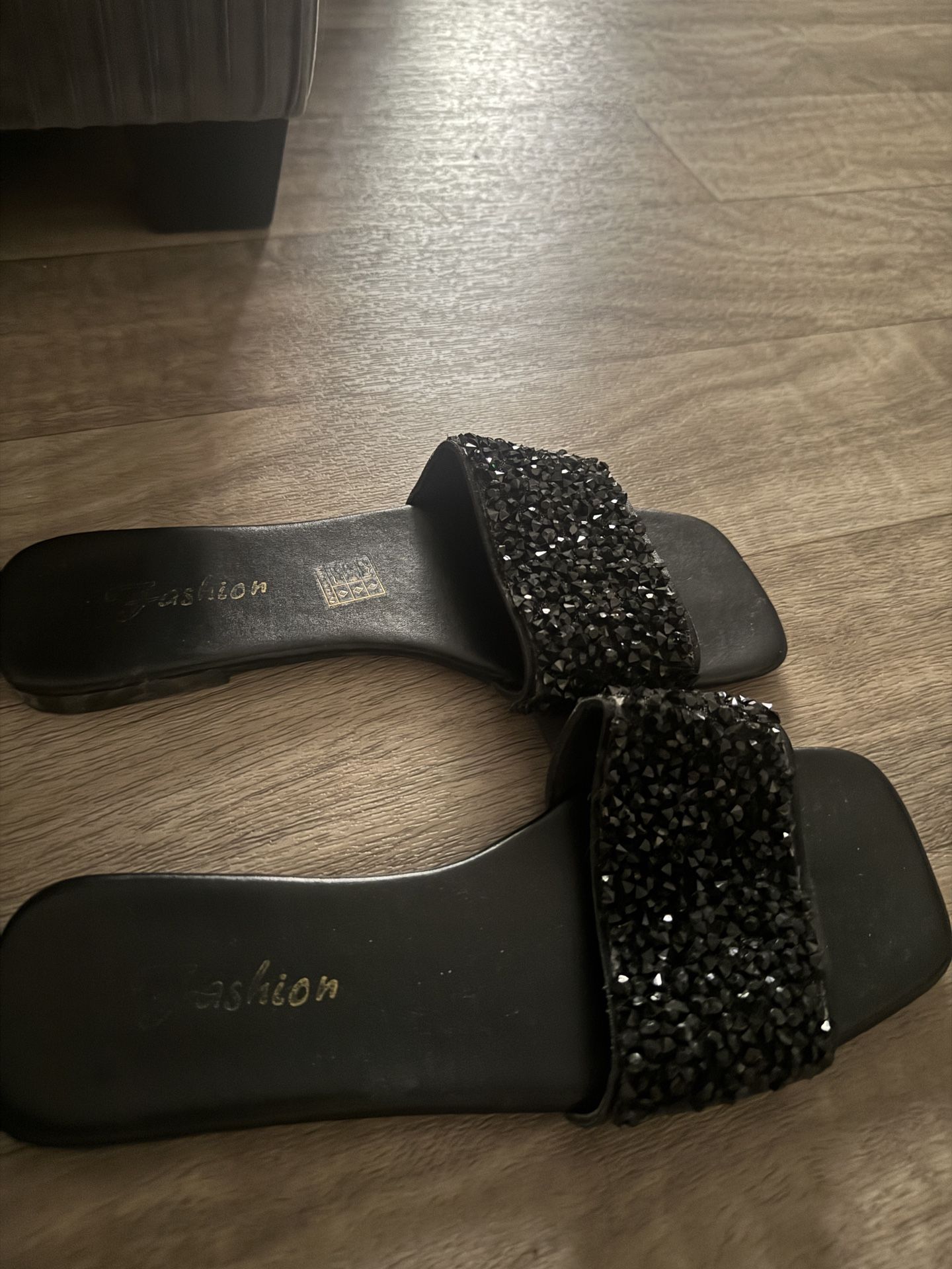 Sandals Black Shine (SHEIN)