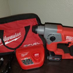 MilwaukeeM12 FUEL 12V Lithium-Ion Brushless Cordless 5/8 in. SDS-Plus Rotary Hammer Kit with One 4.0Ah Battery and Bag