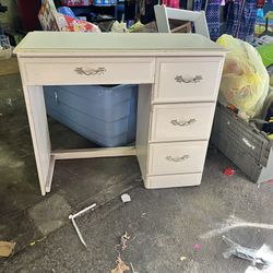 Small Wooden Desk (white)