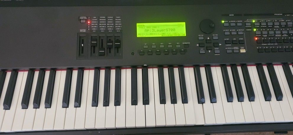 Yamaha S90 Synthesizer For Trade