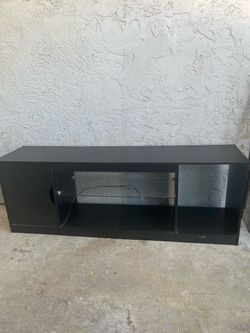 Entertainment center