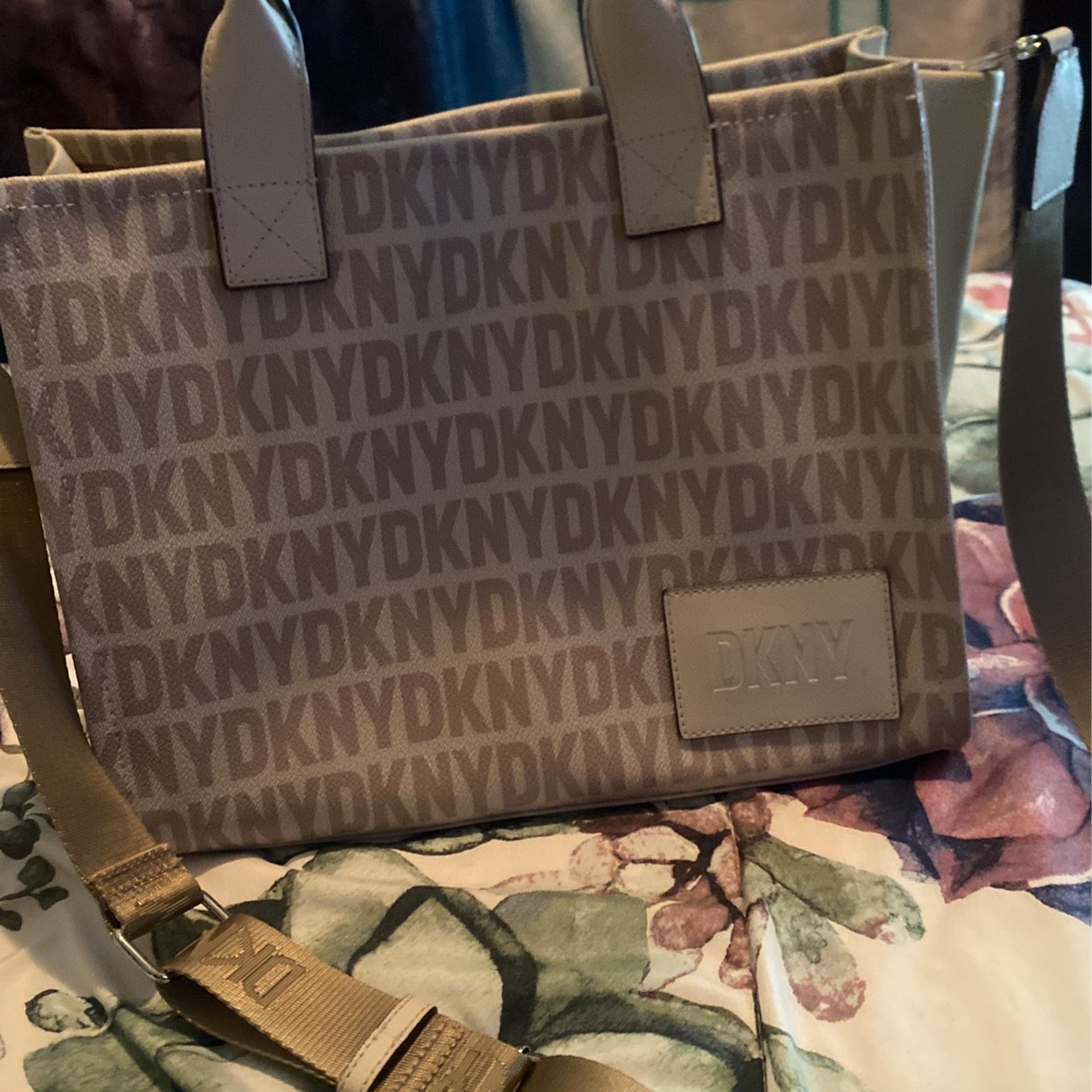 DKNY
