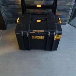 Dewalt toolboxes