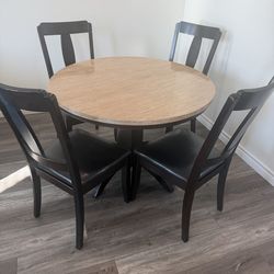 Dining room table and 4 chairs