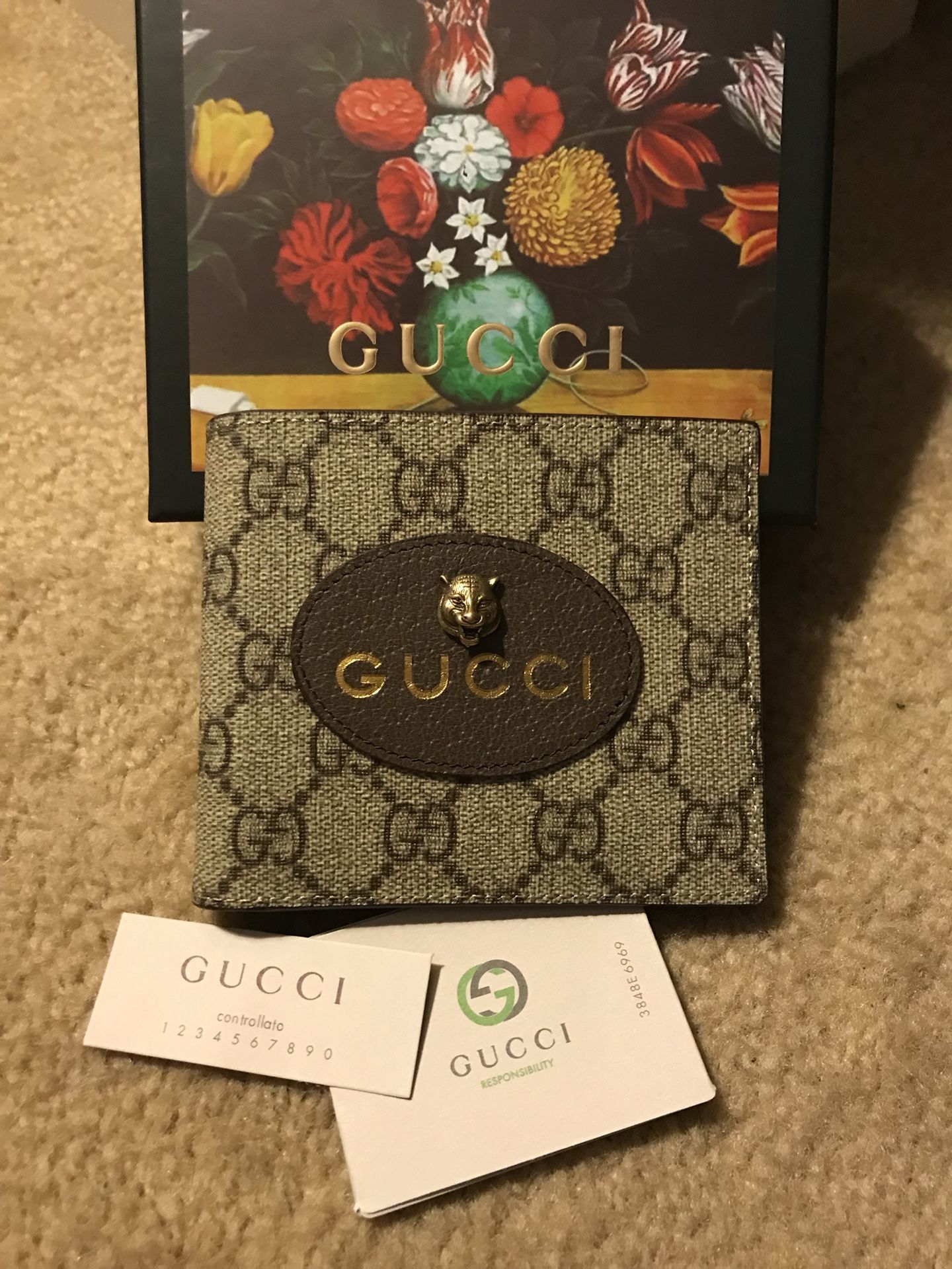 Brown Gucci GG Supreme Bee Wallet – Designer Revival