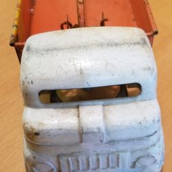 5 Antique STRUCTO CO TOY TRUCKS FROM 1935-40