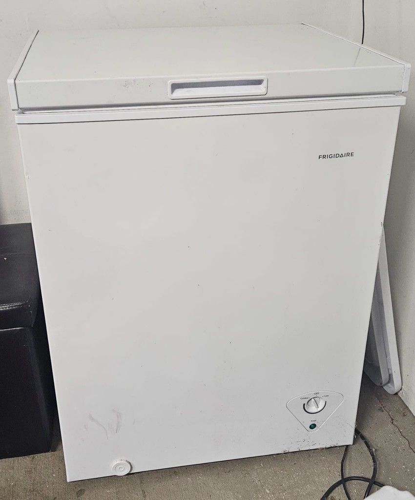 Frigidaire 5.0 Cu. ft. Chest Freezer