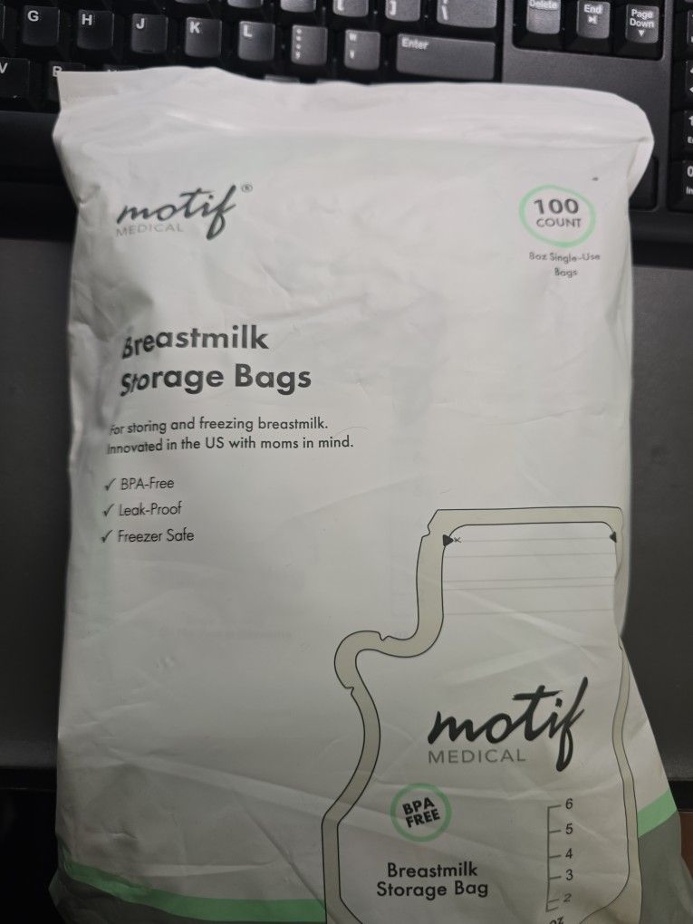Breastmilk Storage Bag 100 count.