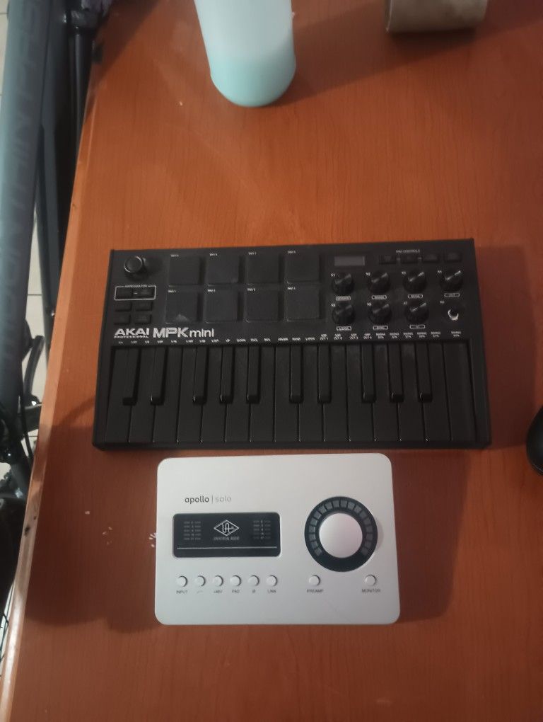 Apolo-solo  And AKAI MPK Mini