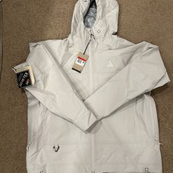 Nike ACG Gore-Tex Unisex Large Jacket Brand New