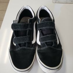 Vans, Black/white,  Size 7 Juniors