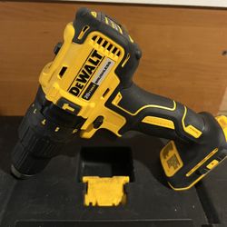 Dewalt 20v Hammer Drill New 