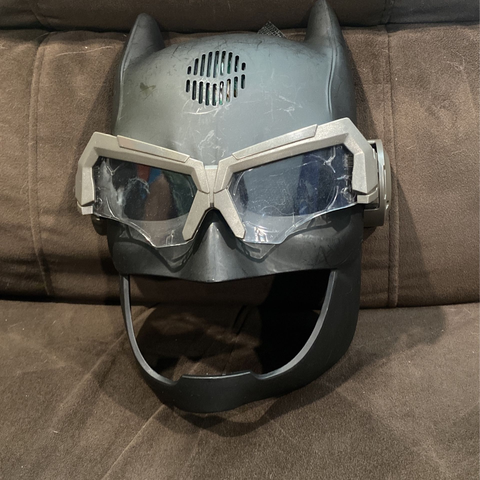 Batman Mask 2017 Mattel Talking No Batteries