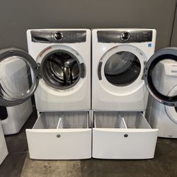 ELECTROLUX XL CAPACITY WASHER DRYER ELECTRIC SET 