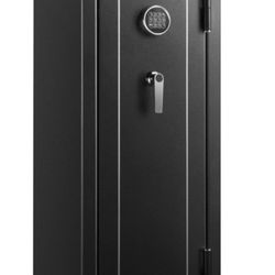 Safe For Sale In Perfect Condition , no scratches or Nick on outside. Inside is perfect.