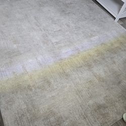 Carpet For Sale In Good Condition 